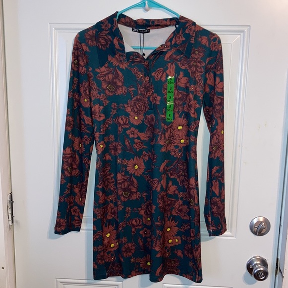 Zara Long Sleeve Collared Dress - Picture 4 of 8